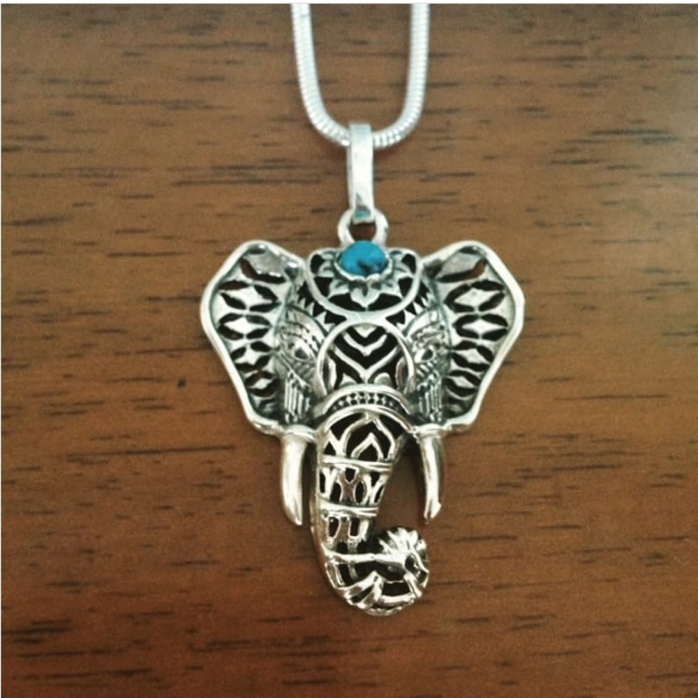 925 silver designed in Brasil. Real silver. Life time quality.